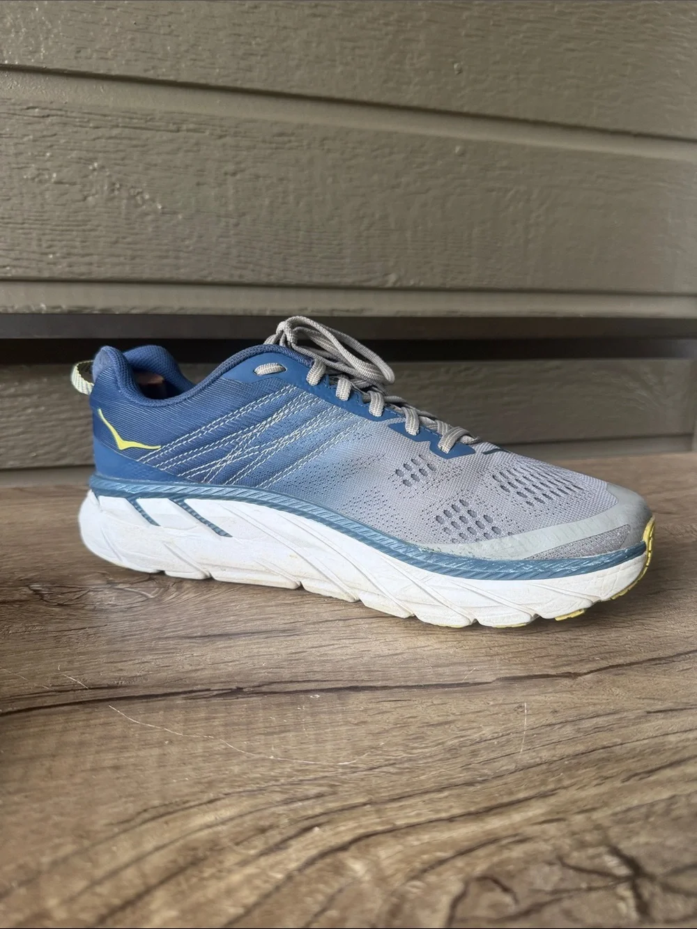 Hoka One One pre owned